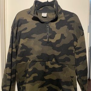 Pink Victorias Secret 1/2 Zip Pullover Fleece Camo Jacket Medium Camouflage